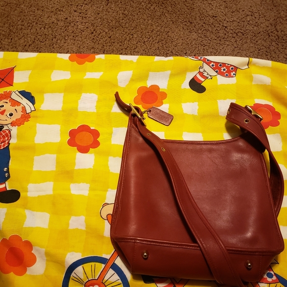 Designer Purses - Picture 9 of 16